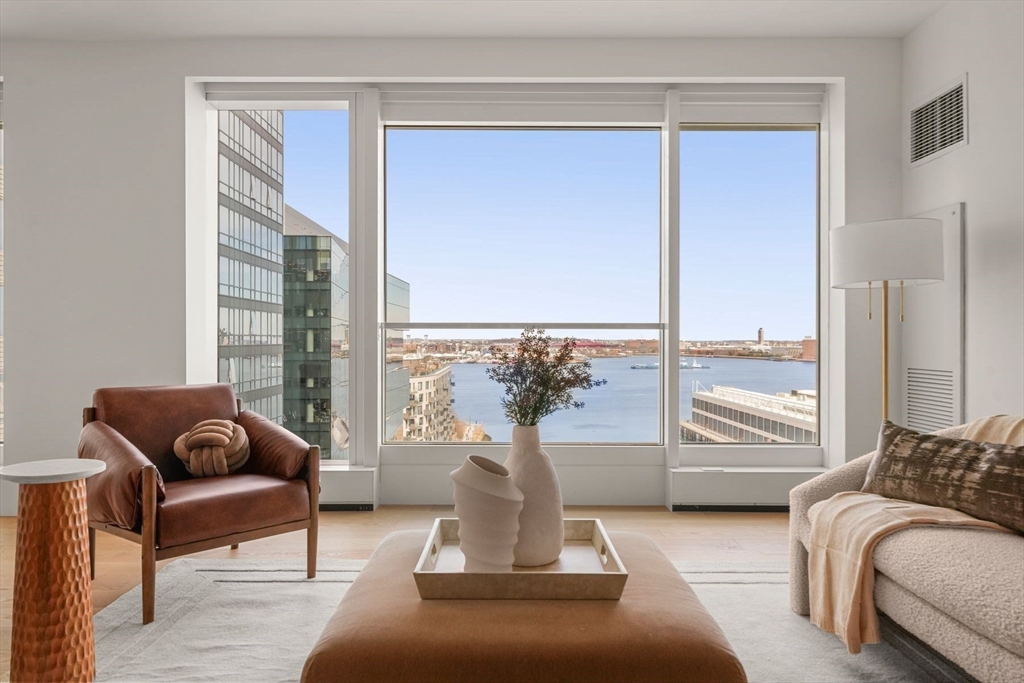 150 Seaport Boulevard Unit: 15CD
