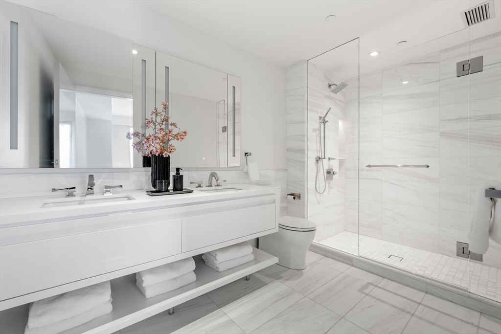 150 Seaport Boulevard Unit: 15CD