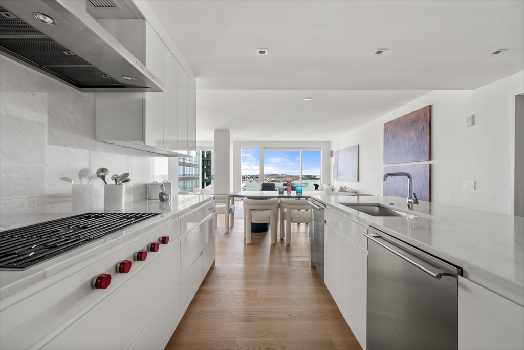 150 Seaport Boulevard Unit: 15CD
