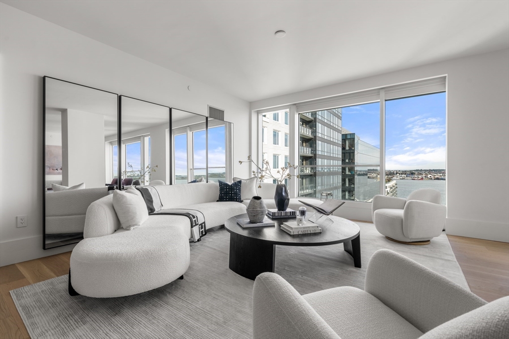 150 Seaport Boulevard Unit: 15CD