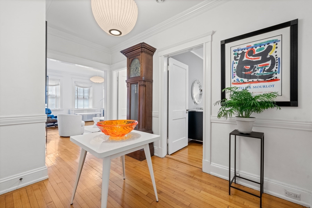 250 Commonwealth Ave # 11