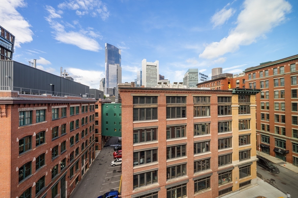 49 Melcher St # 502, Boston Unit: 502