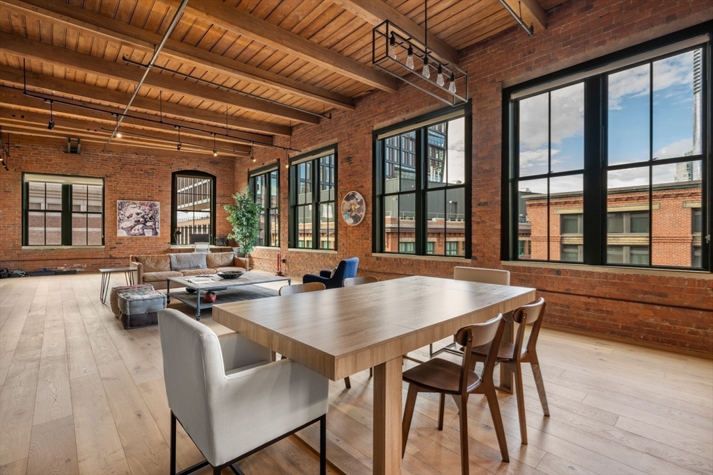 49 Melcher St # 502, Boston Unit: 502