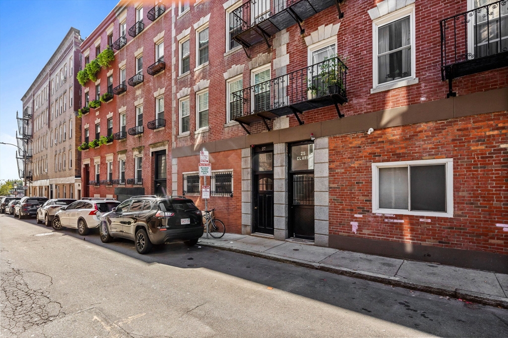 25 Clark St Unit: 2AA
