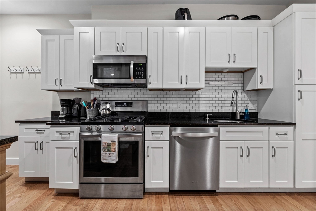 25 Clark St Unit: 2AA