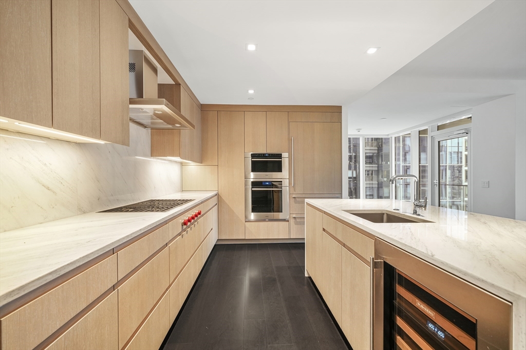 150 Seaport Blvd # 9B