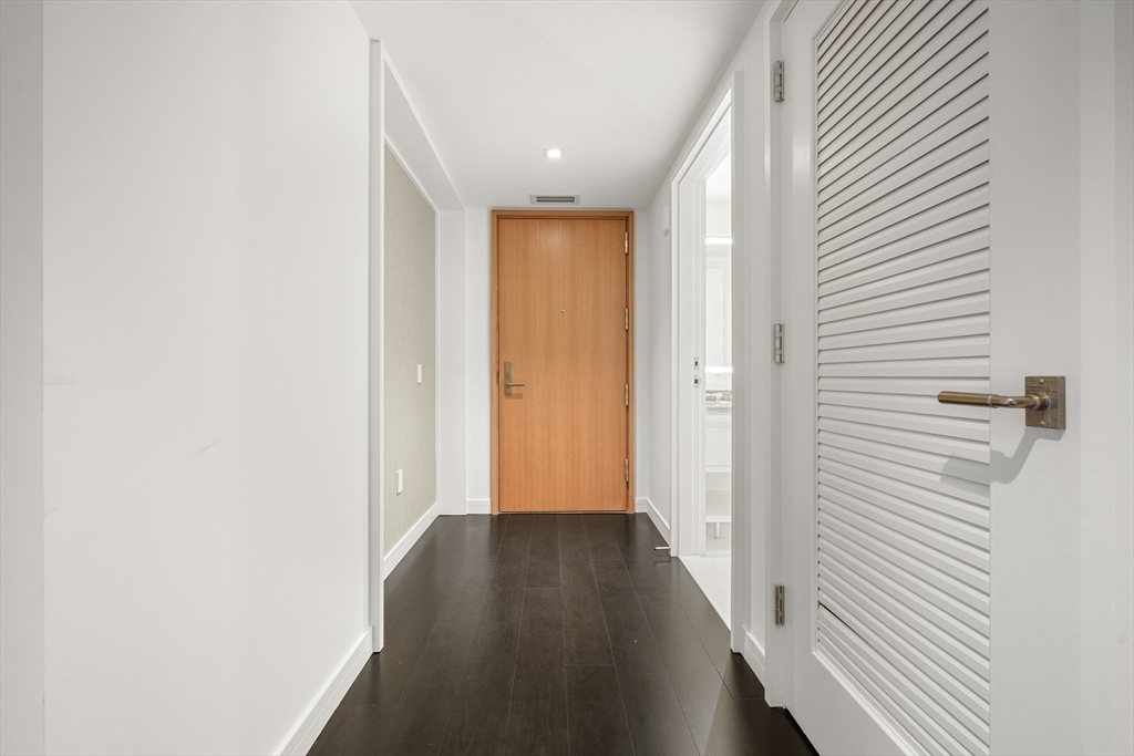 150 Seaport Blvd # 9B