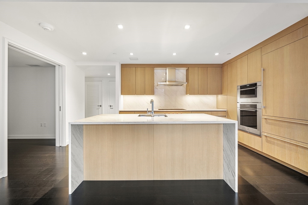 150 Seaport Blvd # 9B