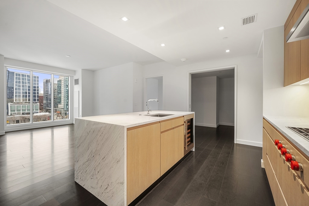 150 Seaport Blvd # 9B