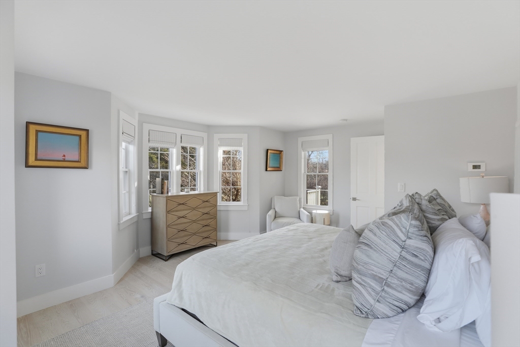 4 Goose Cove Way