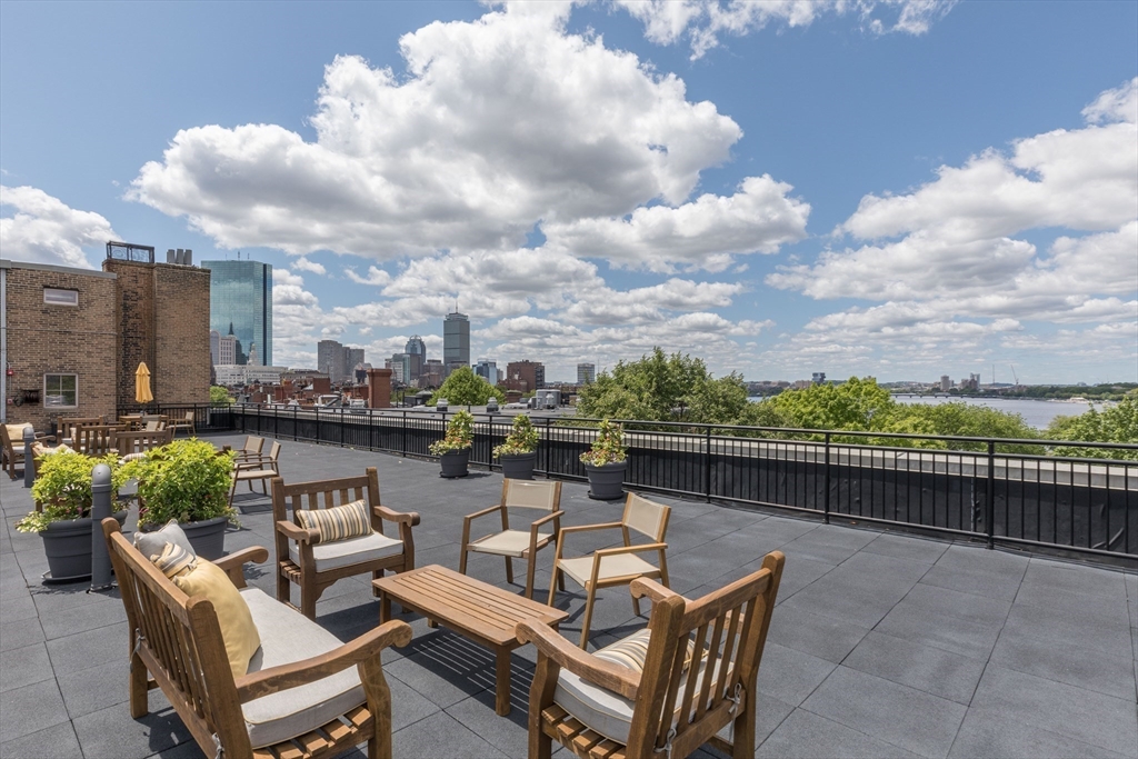 145 Pinckney St # 719