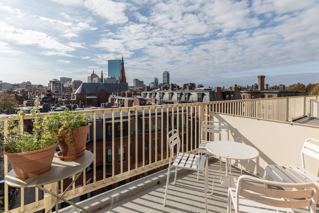 145 Pinckney St # 719