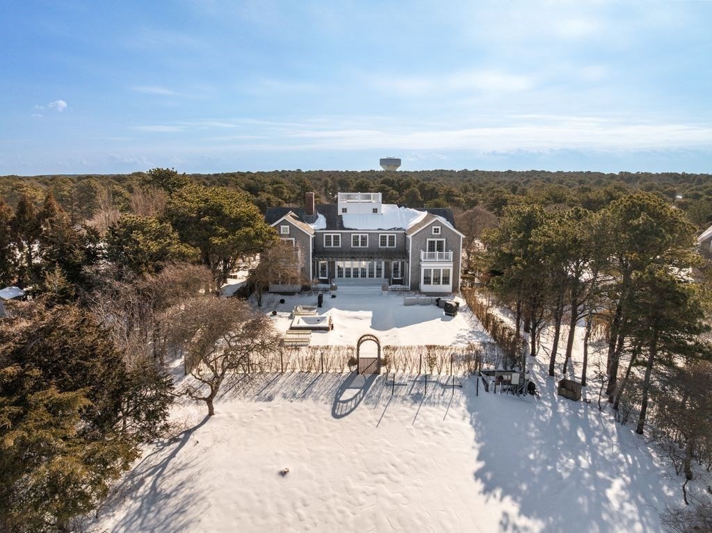 34 Brewster Road