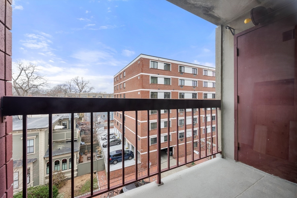 280 Harvard St # 4D