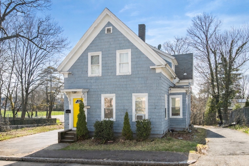 32 Milton St