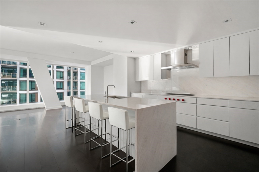 150 Seaport Blvd # 10G