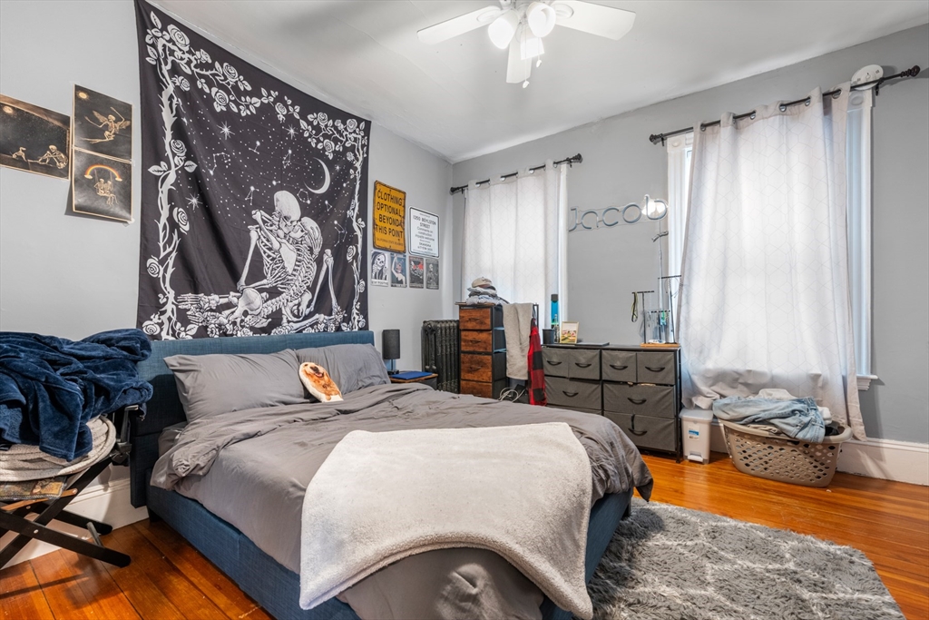 21 Thornley St # 2