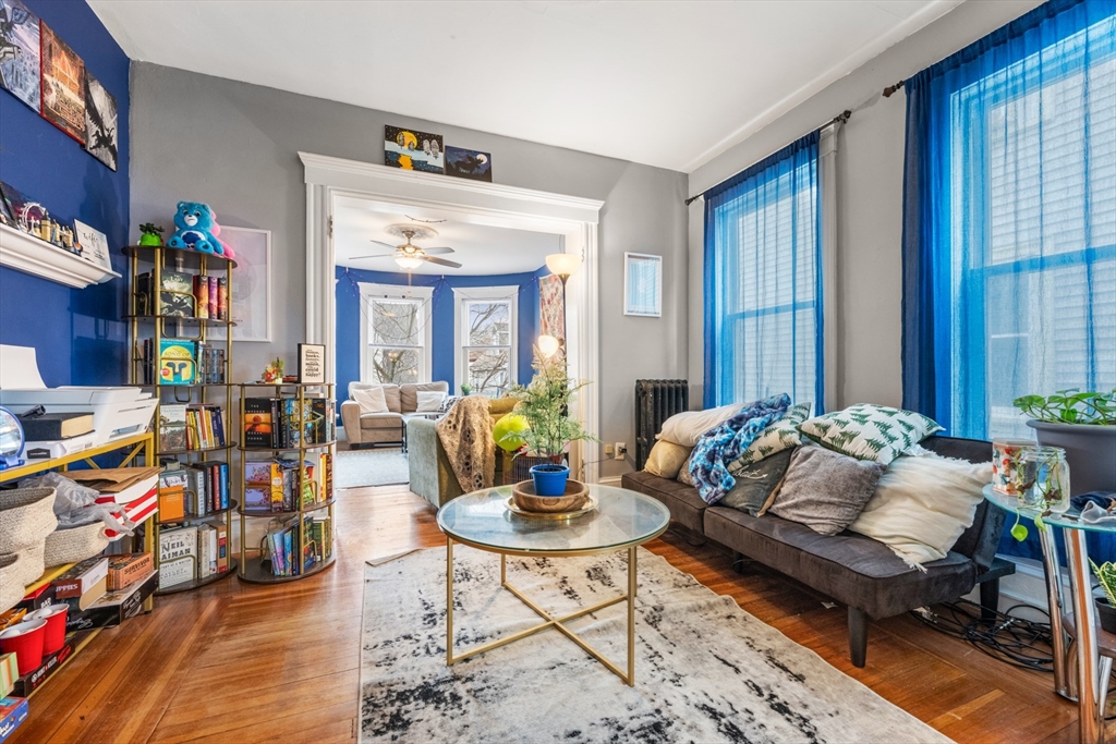 21 Thornley St # 2