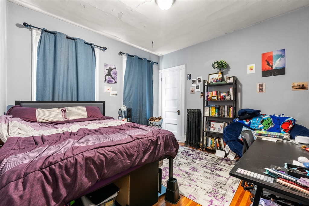 21 Thornley St # 2