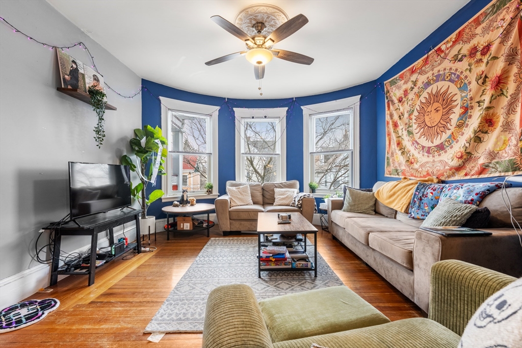 21 Thornley St # 2
