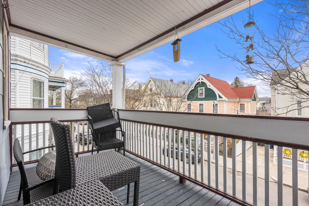 21 Thornley St # 2