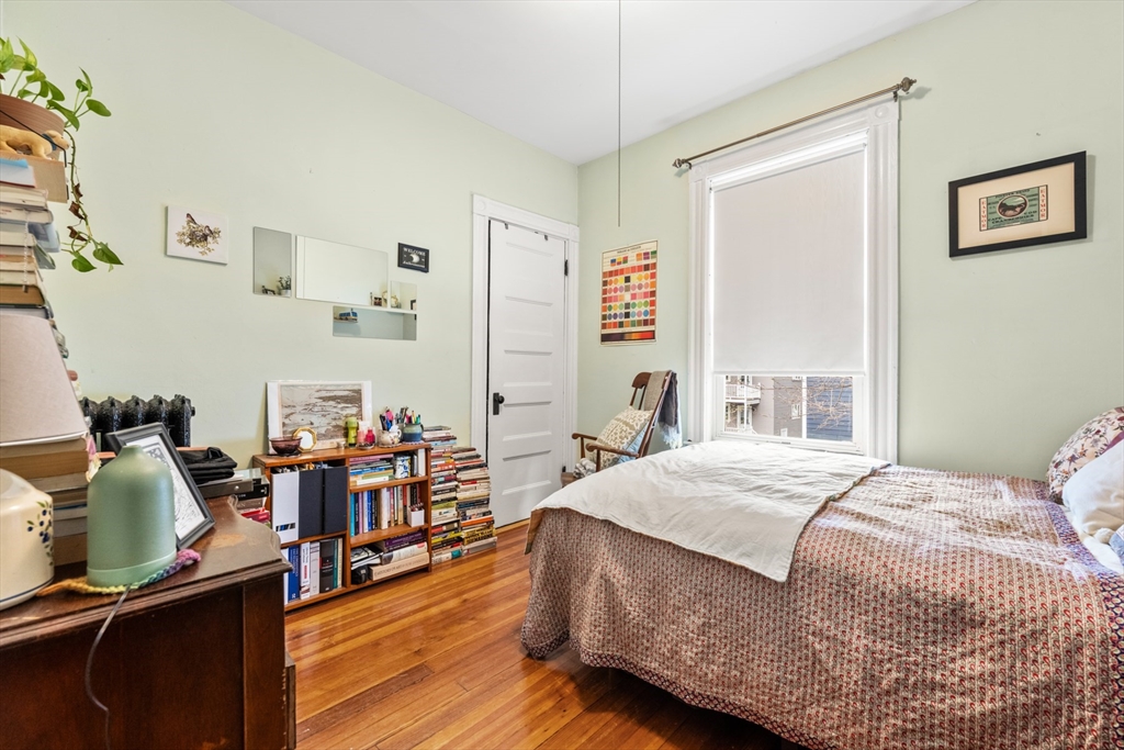 21 Thornley St # 2