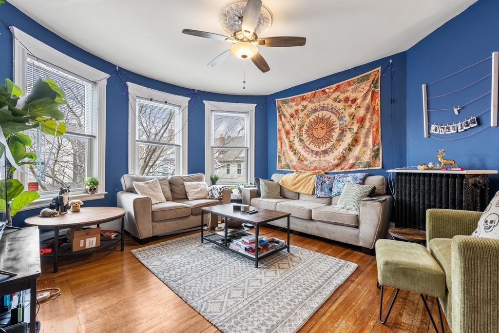21 Thornley St # 2