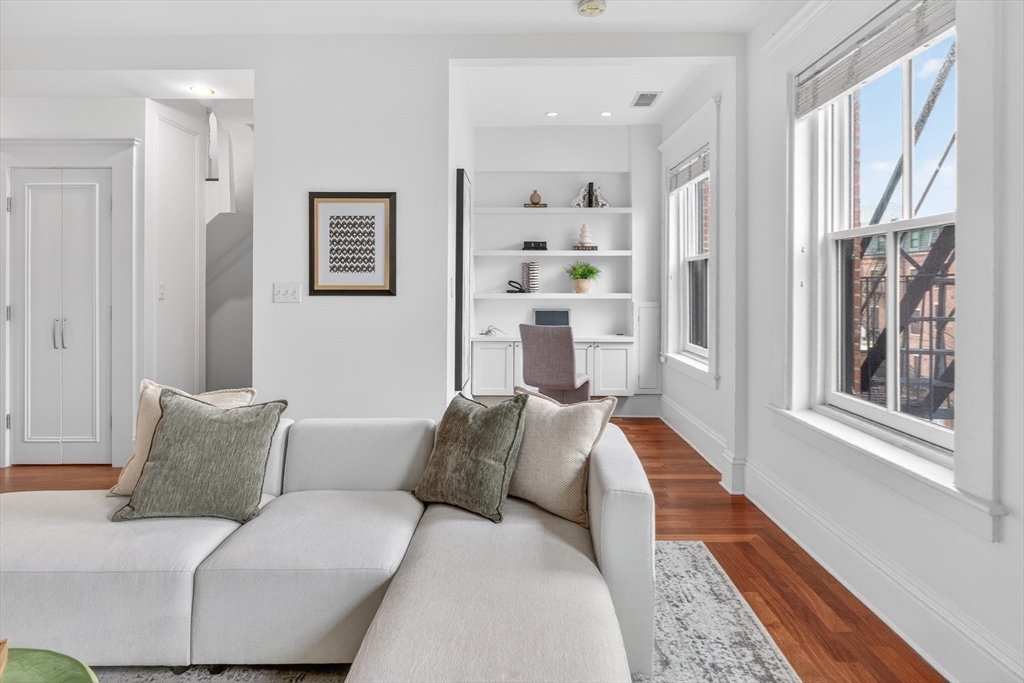 65 Rutland St Unit: PH3