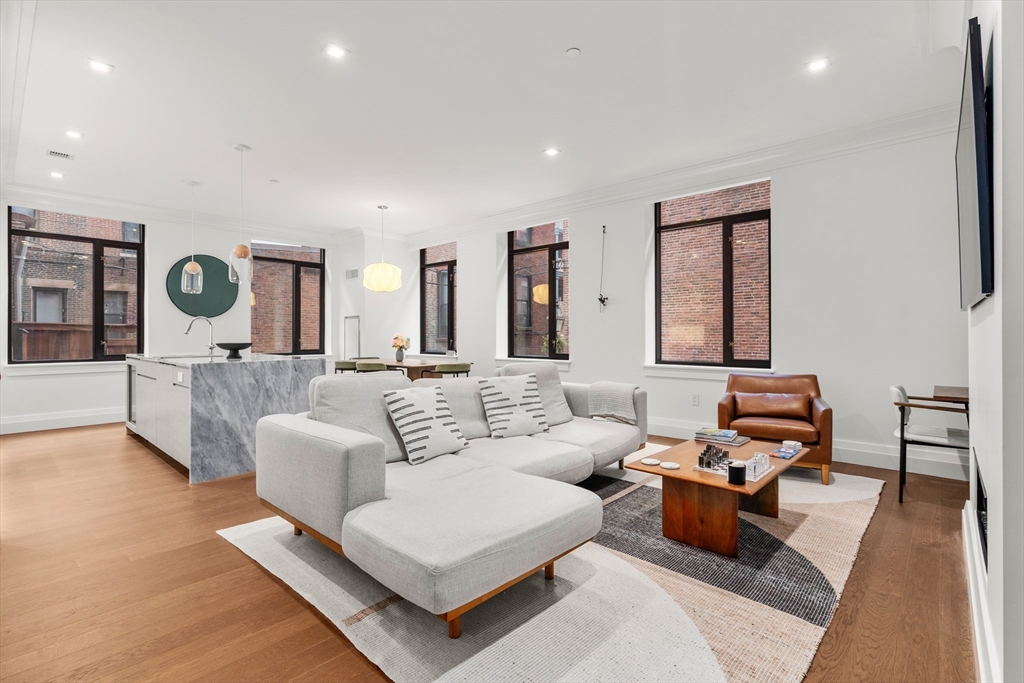 45 Temple St # 102