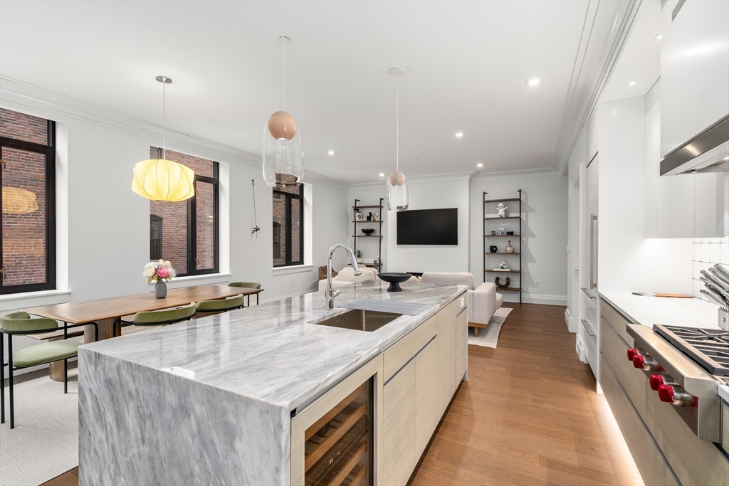 45 Temple St # 102