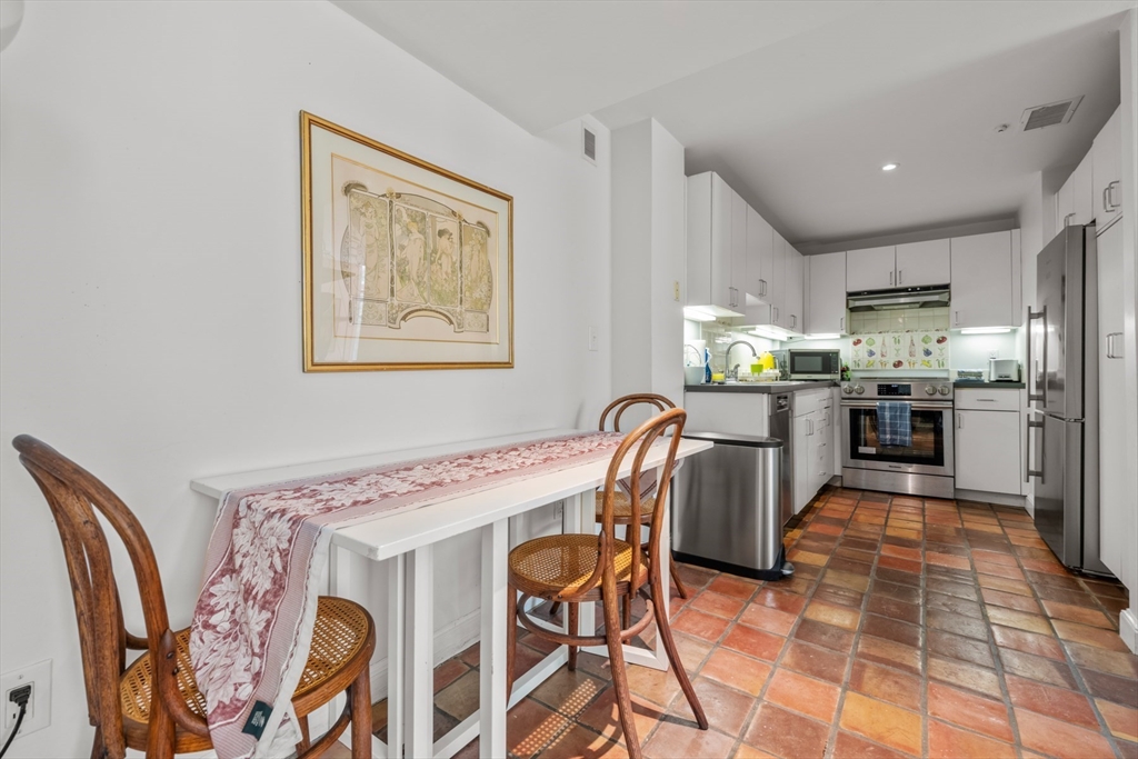 14 Craigie St # 1A