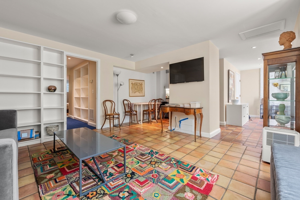 14 Craigie St # 1A
