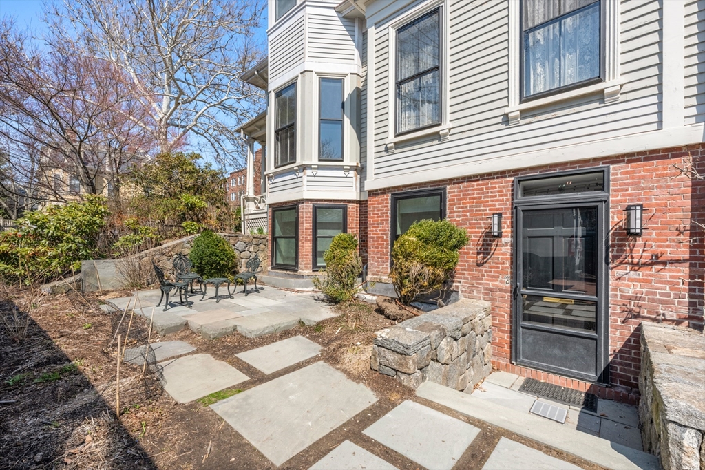 14 Craigie St # 1A