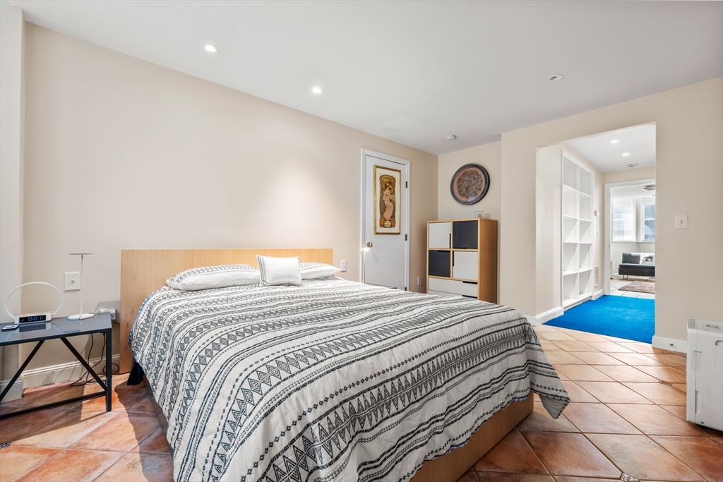 14 Craigie St # 1A