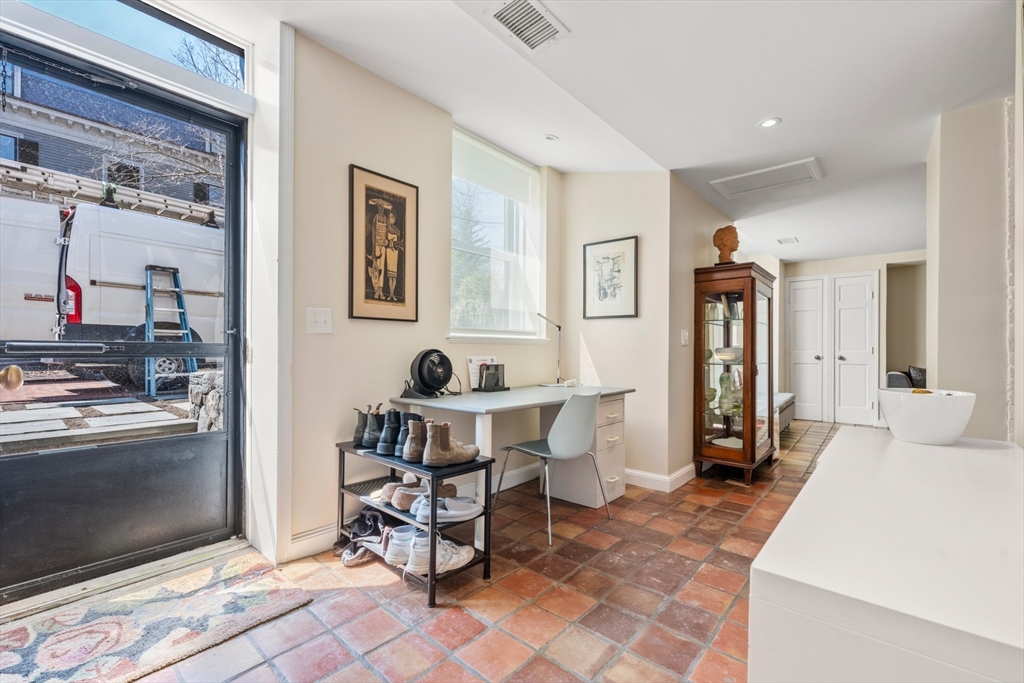 14 Craigie St # 1A