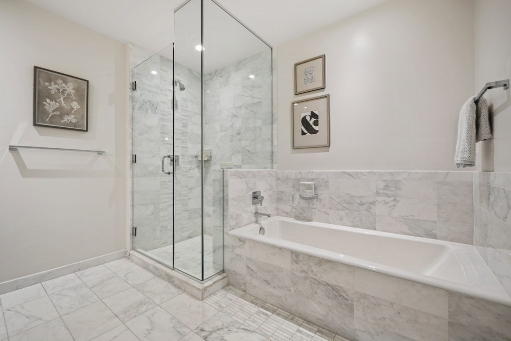 580 Washington St Unit: PH3