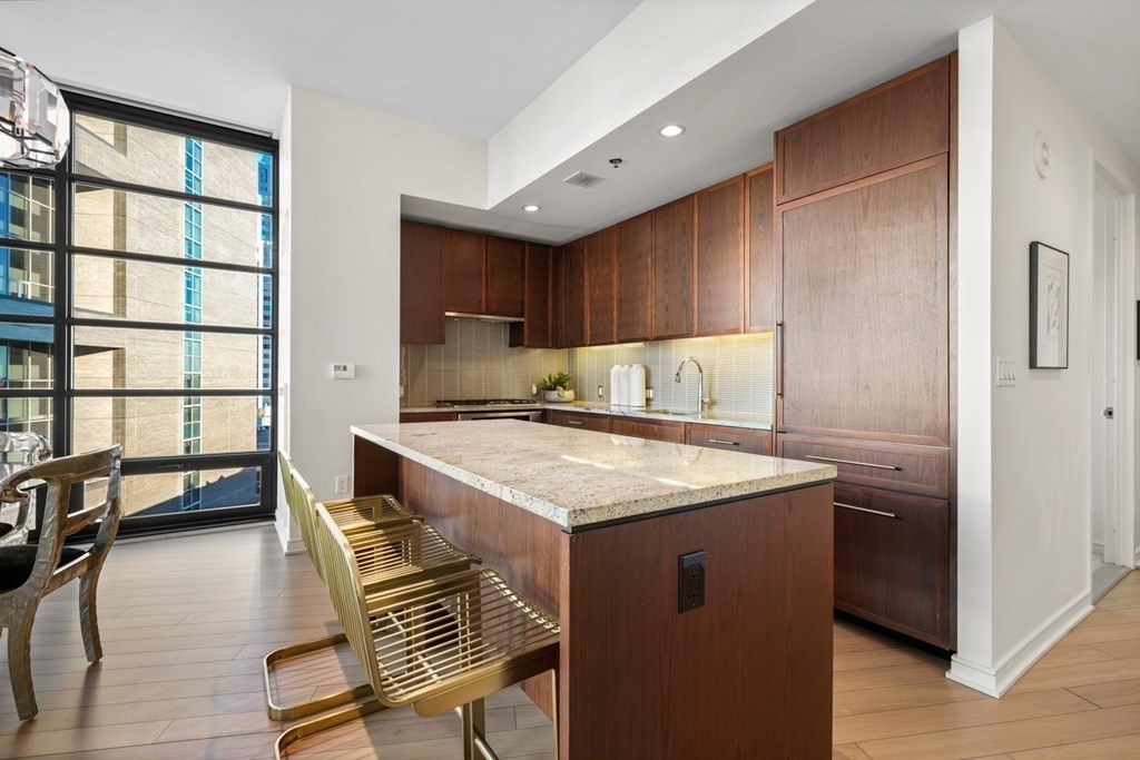 580 Washington St Unit: PH3