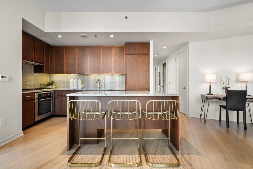 580 Washington St Unit: PH3