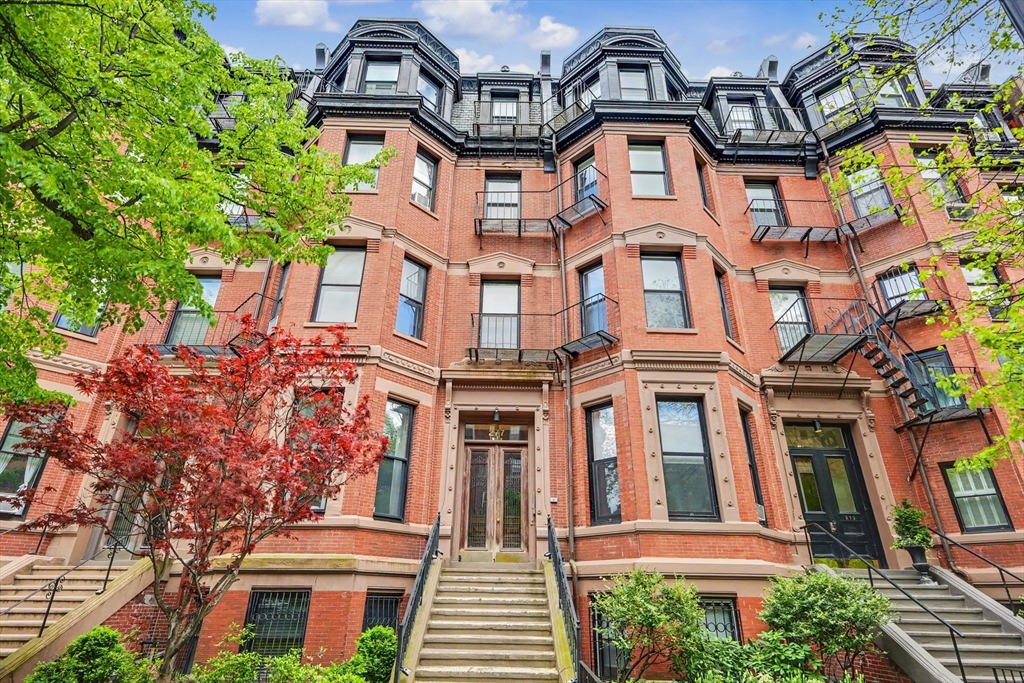 277 Beacon St # 4A