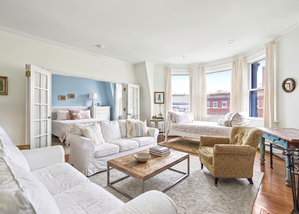 277 Beacon St # 4A