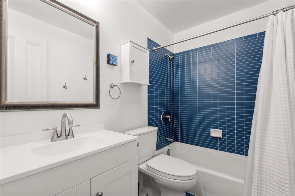 277 Beacon St # 4A