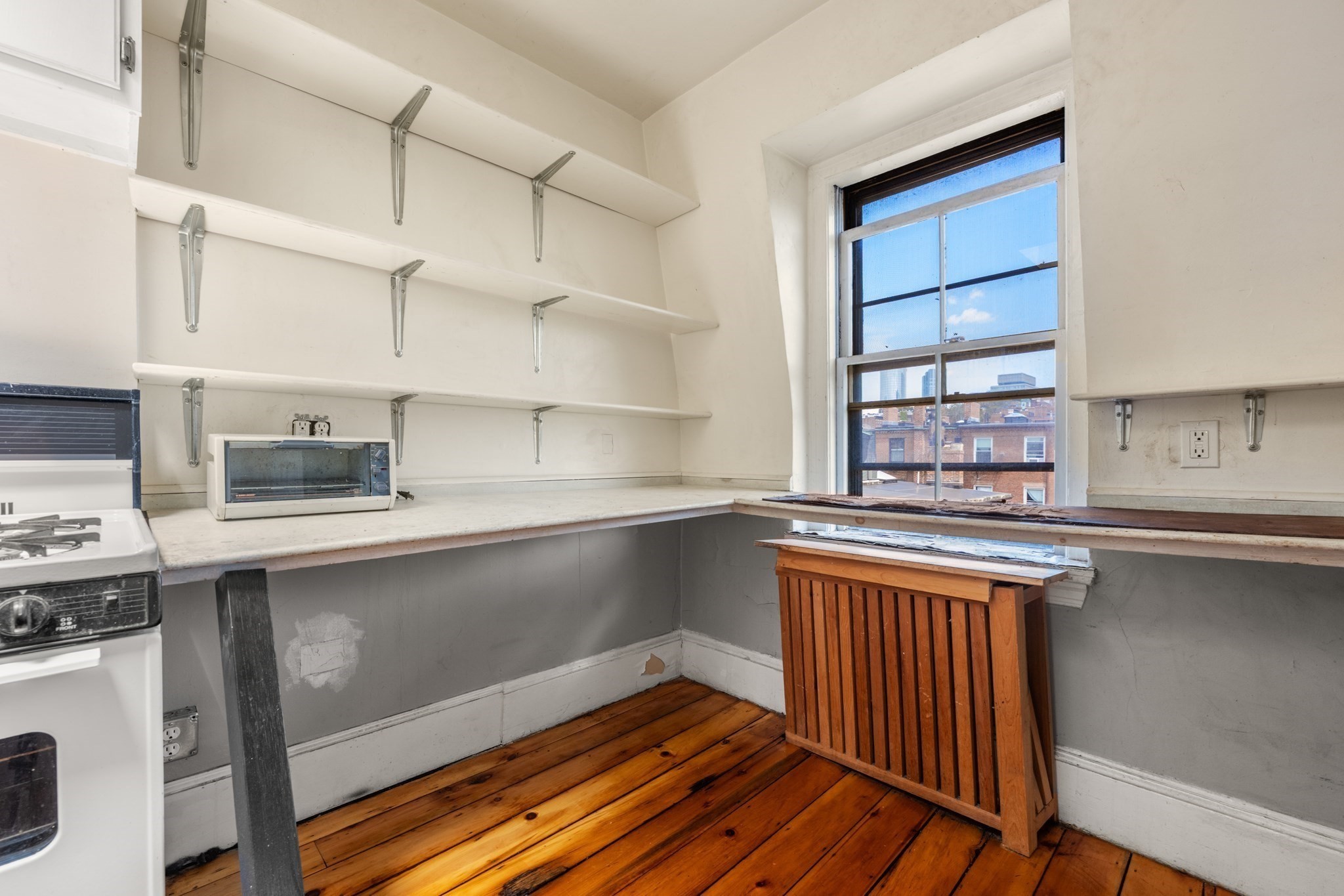 8 Brimmer St # 5B