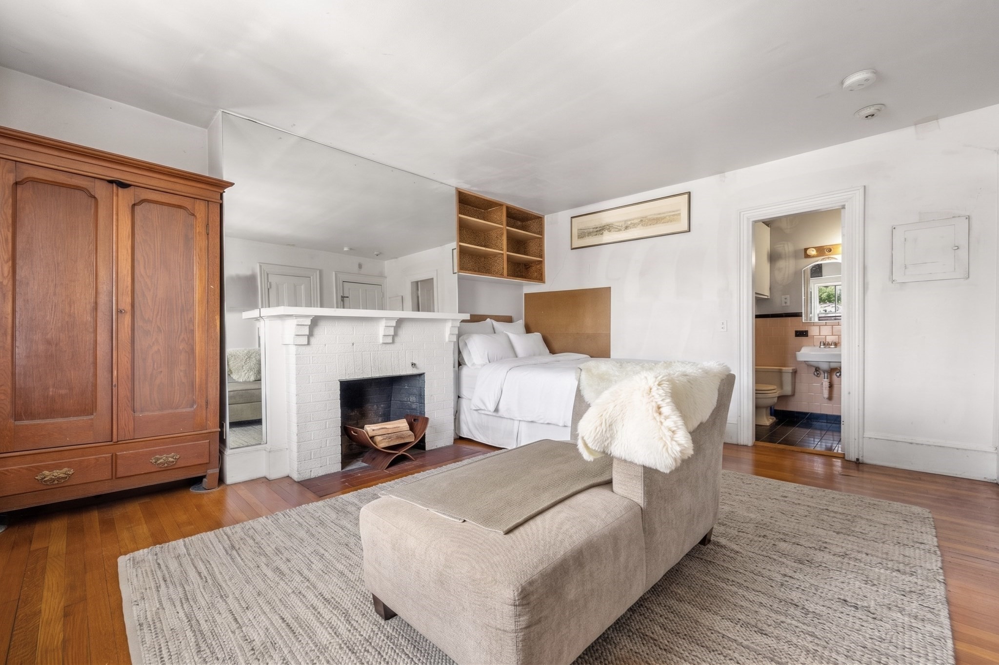 8 Brimmer St # 5B