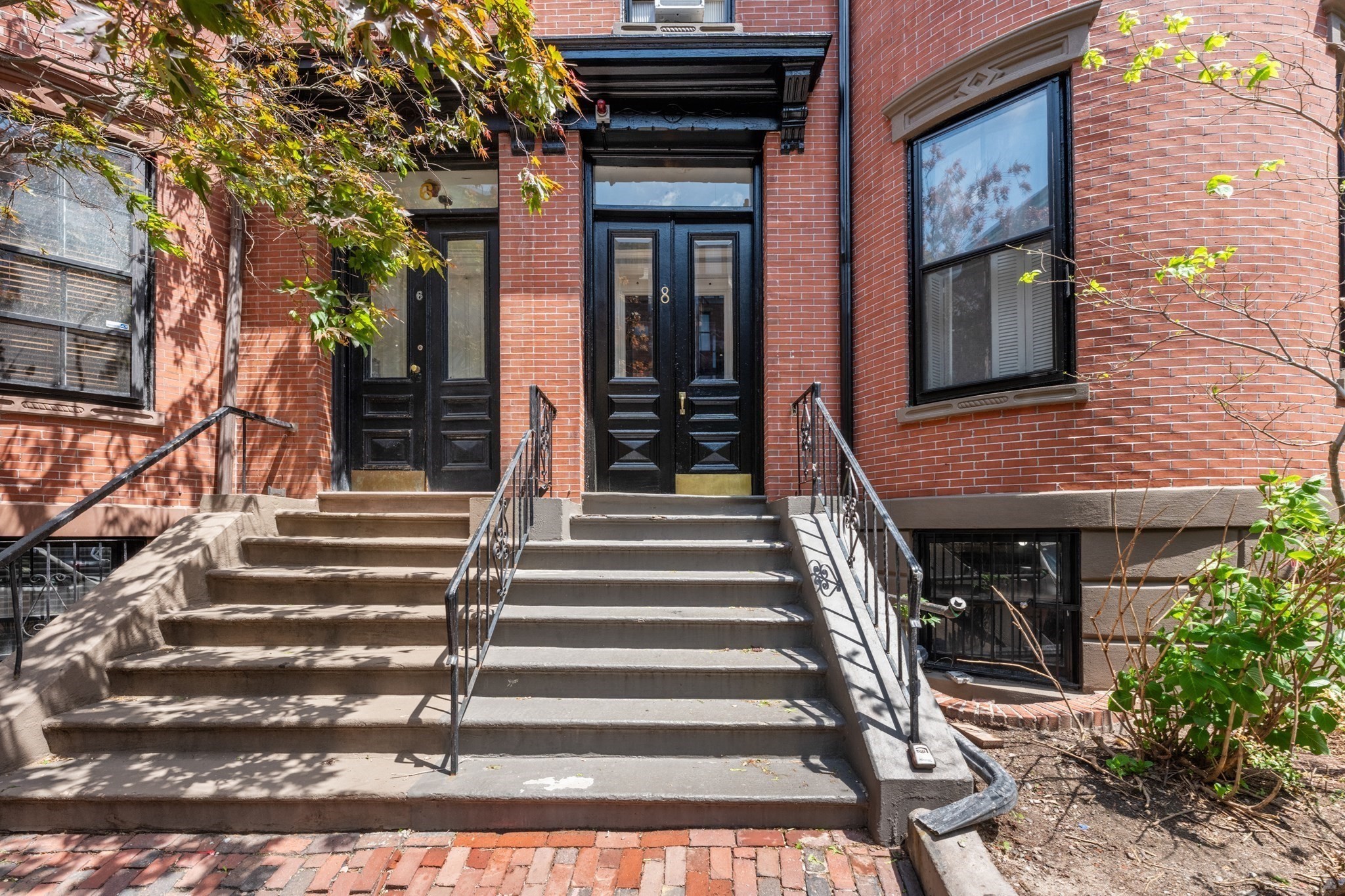 8 Brimmer St # 5B