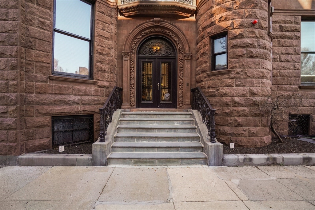 17 Gloucester St # 7