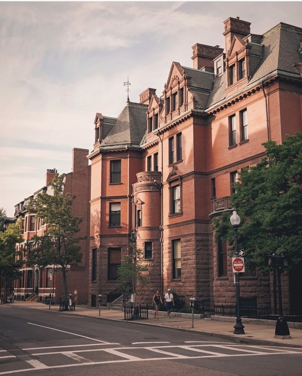 17 Gloucester St # 7