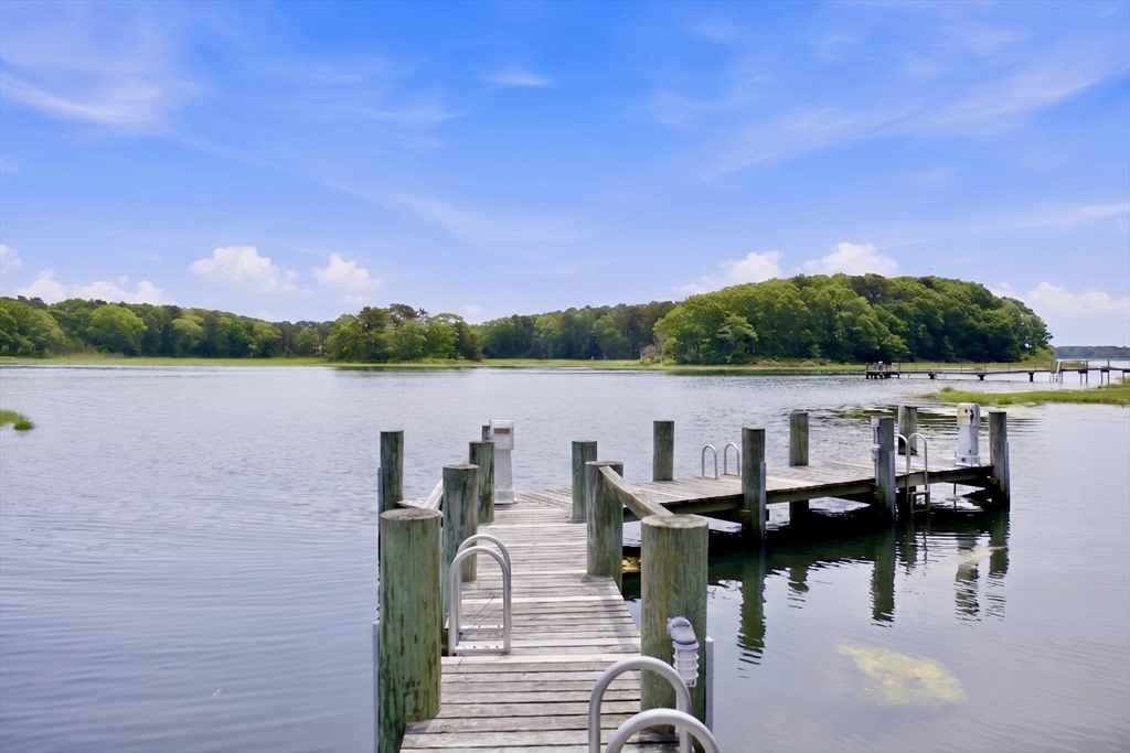 375 Baxters Neck Rd