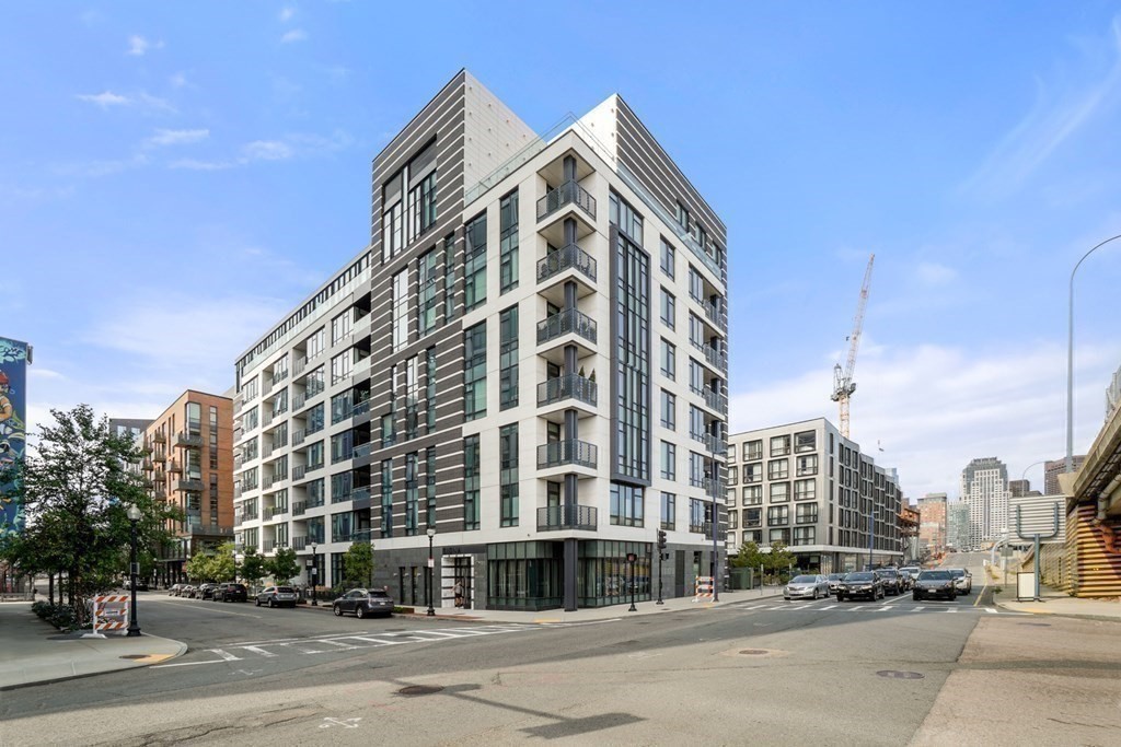 40 Traveler St # 207