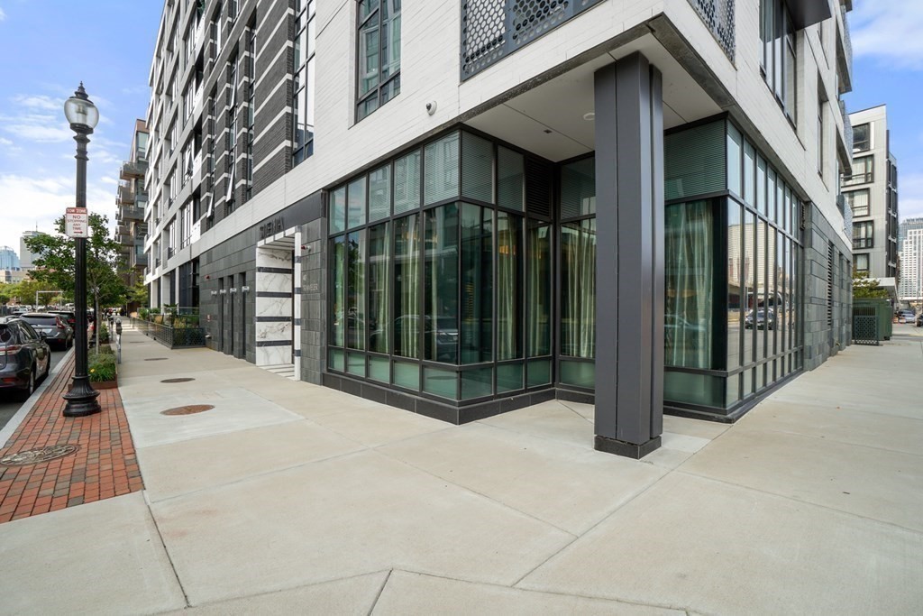 40 Traveler St # 207