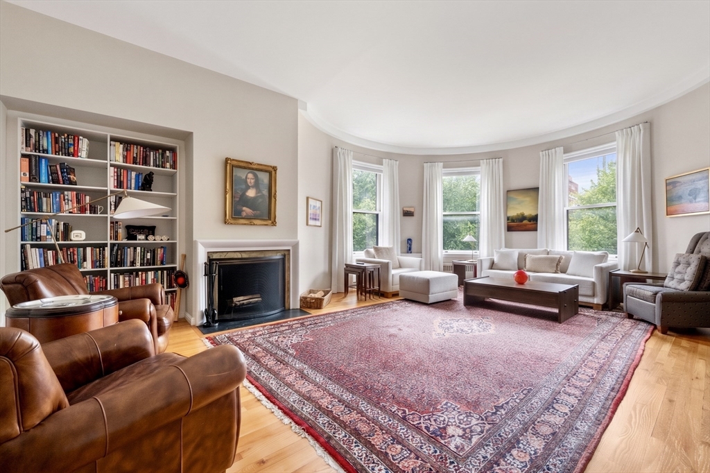 20 Gloucester St # 3